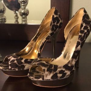 Leapord, gold heels